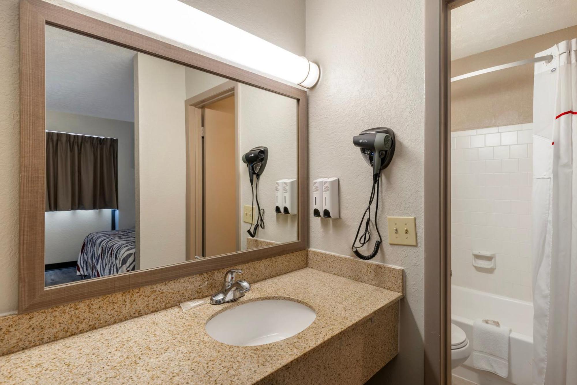Red Roof Inn Doswell - Kings Dominion Εξωτερικό φωτογραφία