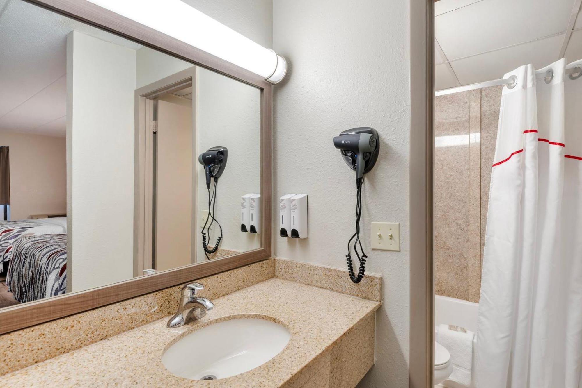 Red Roof Inn Doswell - Kings Dominion Εξωτερικό φωτογραφία